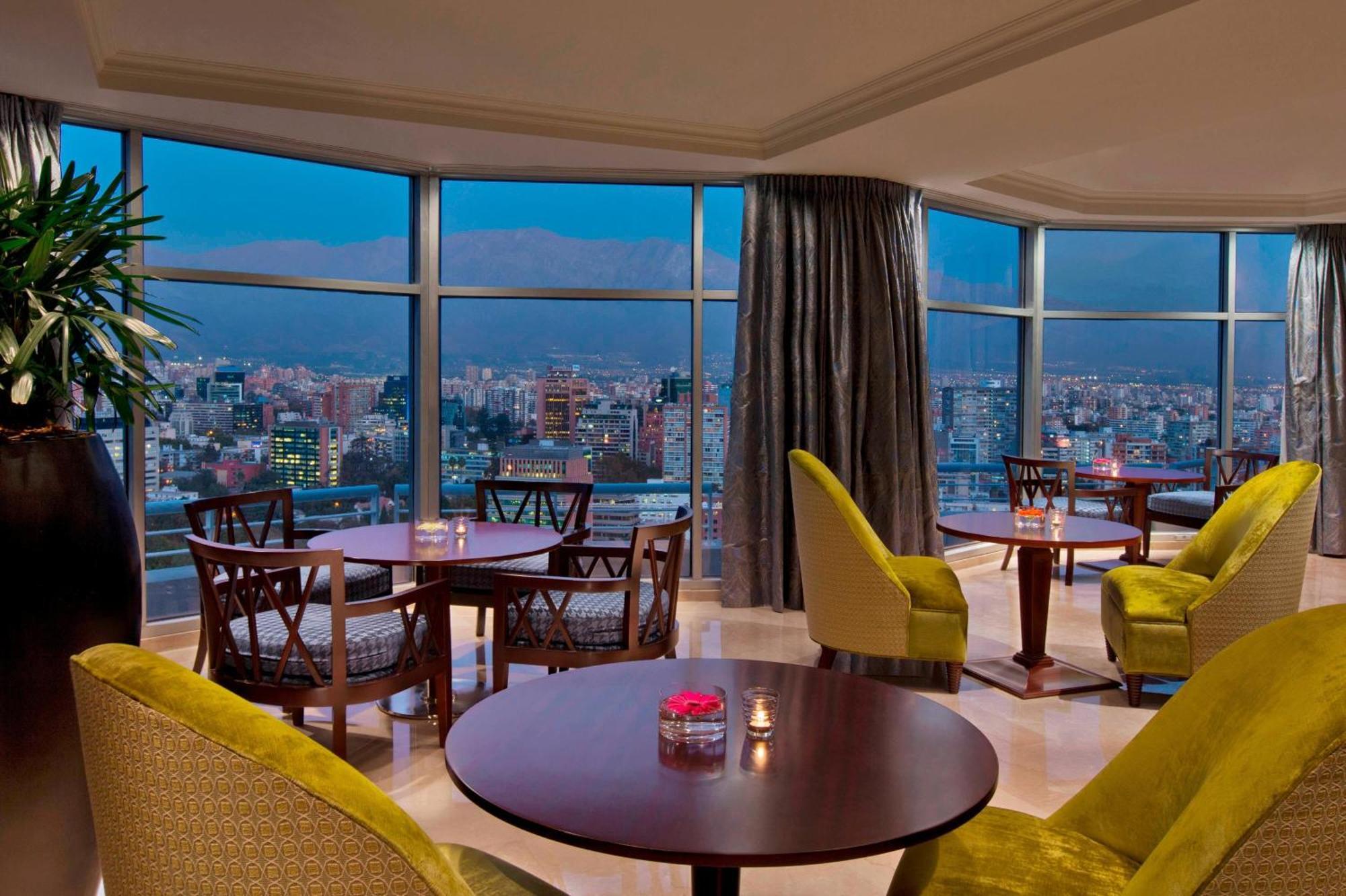 Sheraton Santiago Hotel & Convention Center Exterior photo The lounge at the hotel