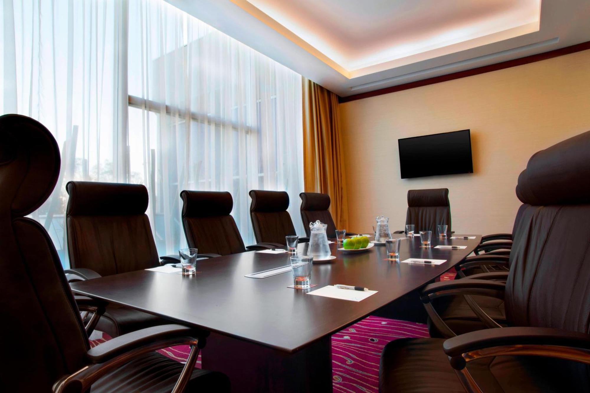 Sheraton Santiago Hotel & Convention Center Exterior photo Meeting room