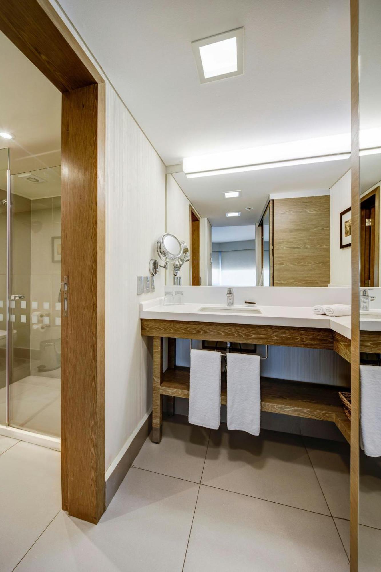 Sheraton Santiago Hotel & Convention Center Exterior photo Bathroom